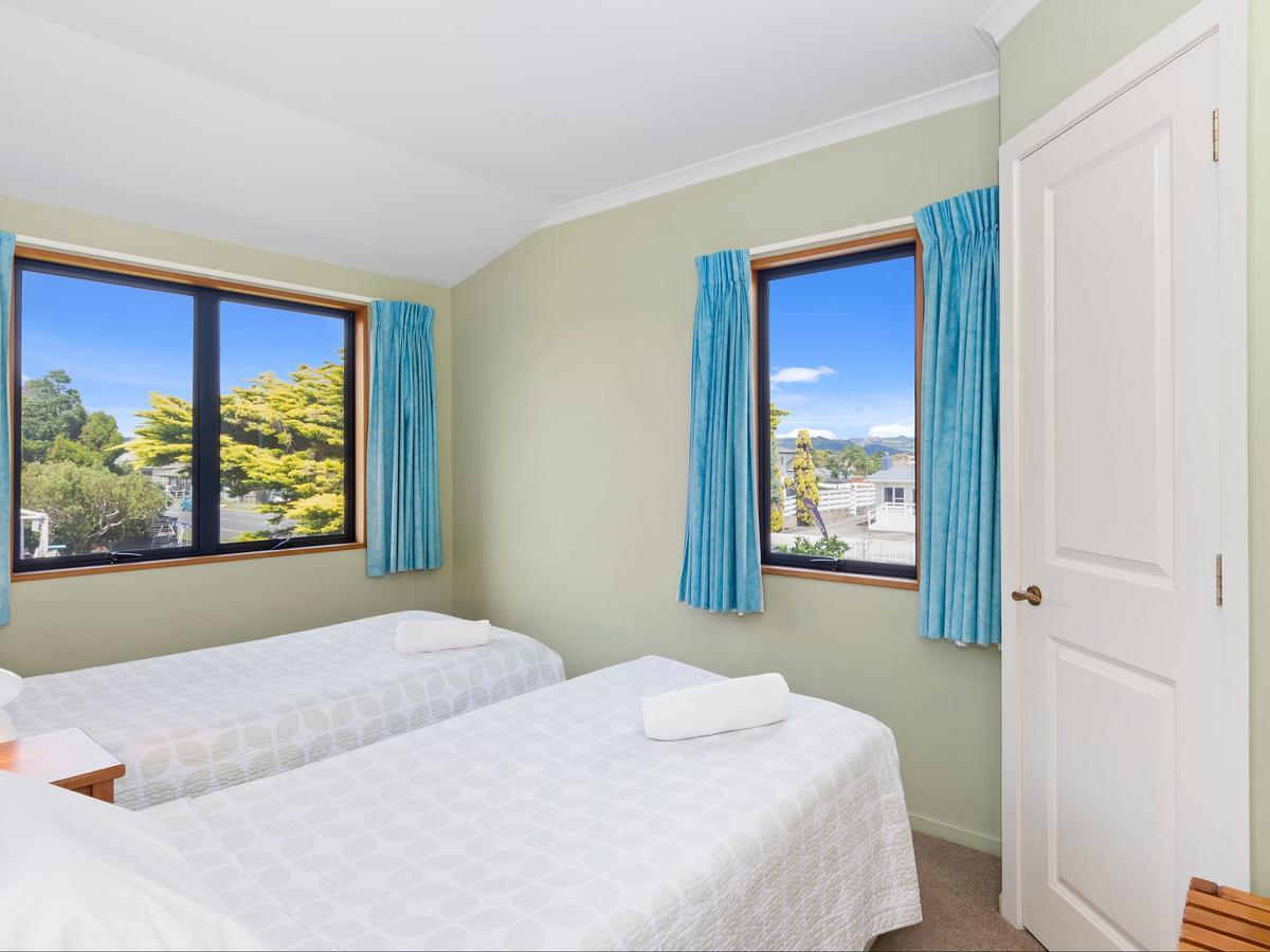 Boatshed Motel Apartments Маунт-Маунгани Экстерьер фото